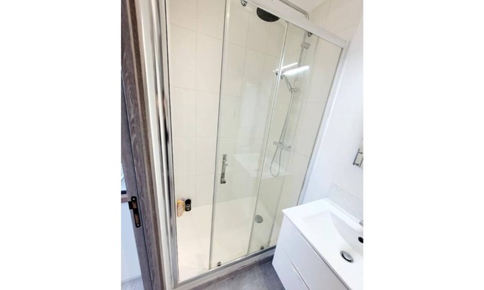 Chateauvert Apartment | Beautiful air-conditioned Studio 200m from Valence town station