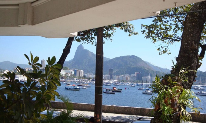 Urca Apartment | Beautiful and comfortable apartment in the safest and most stylish neighborhood of Rio