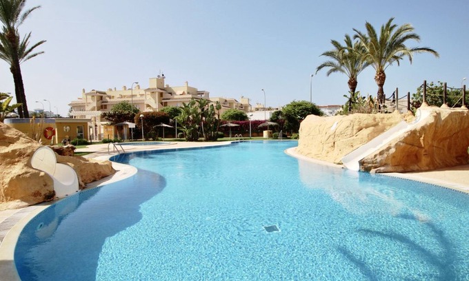 Denia Apartment | Beautiful and comfortable apartment in Denia, Costa Blanca, Spain with communal pool for 6 persons