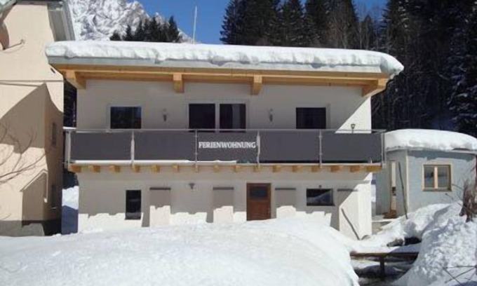 Kloesterle am Arlberg Apartment | Beautiful and cozy vacation apartment, right next to the Sonnenkopf downhill slope