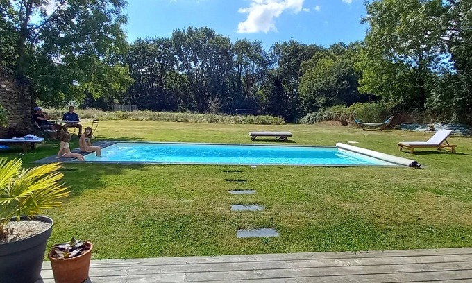 Arradon House | Beautiful and spacious with swimming pool.