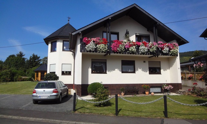 Ellenz-Poltersdorf Apartment | Beautiful apartment with panoramic views