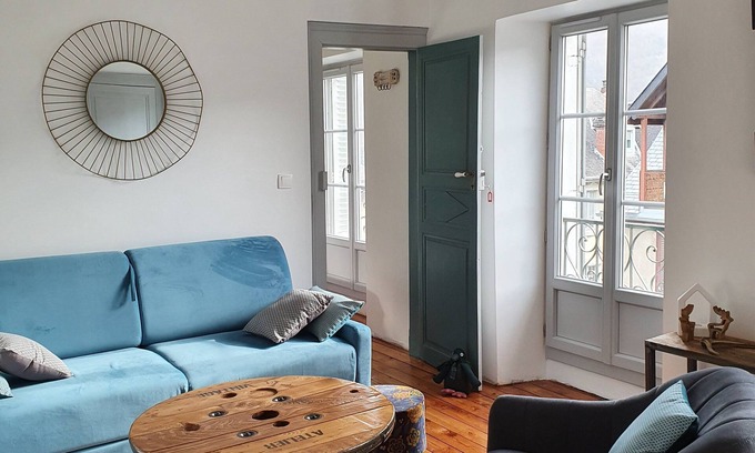Bagneres-de-Luchon Apartment | BEAUTIFUL APARTMENT 6 PEOPLE LUCHON CENTER - WIFI - AIR CONDITIONING