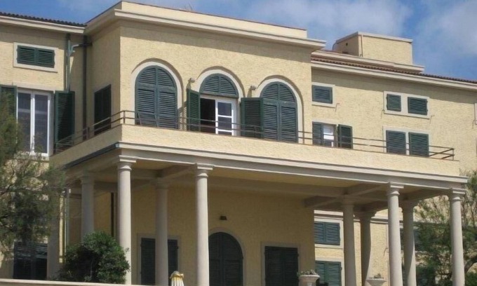 Donoratico Apartment | Beautiful apartment for 8-10 people in a historic villa on the sea