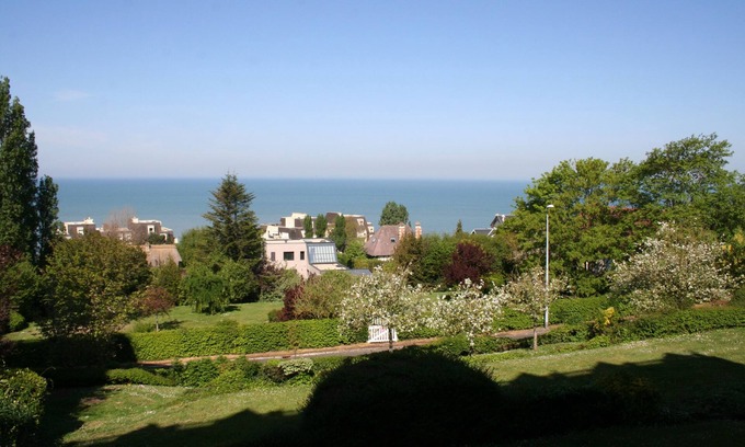 Trouville-sur-Mer Apartment | Beautiful apartment with terrace and sea view