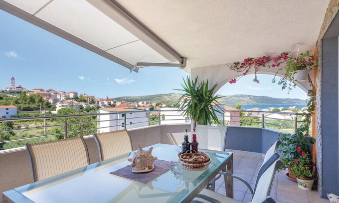 Seget Vranjica Apartment | Beautiful apartment in Seget Vranjica