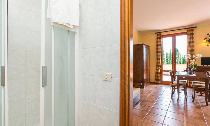 Cerreto Guidi Apartment | Beautiful apartment for 2 people with A/C, WIFI, pool, TV, pets allowed and parking