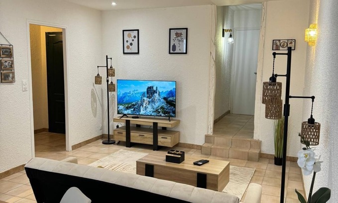 Castelnaudary Apartment | Beautiful apartment in the center of Castelnaudary