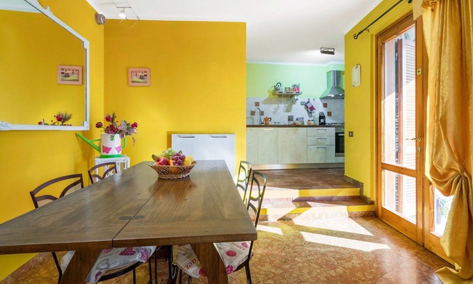 Giugnano Apartment | Beautiful apartment for 6 guests with WIFI, TV, terrace, pets allowed and panoramic view