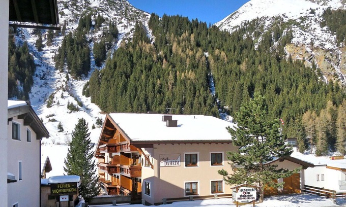 Plangeross Apartment | Beautiful apartment for 8 people with WIFI, TV, terrace, pets allowed and parking