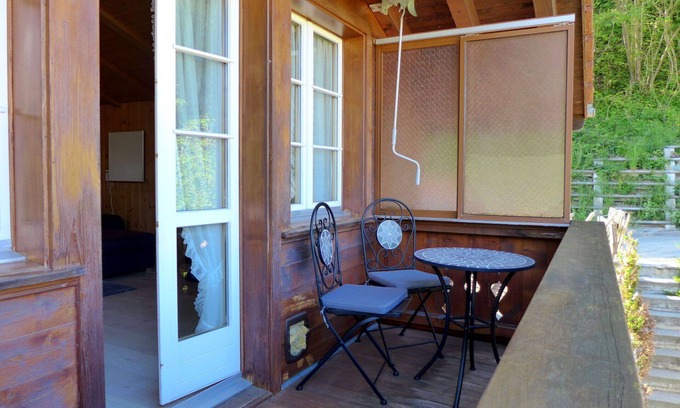 Hünibach Apartment | Beautiful apartment for 4 people with WIFI, TV and balcony