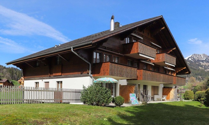 Zweisimmen Apartment | Beautiful apartment for 4 people with WIFI, TV, terrace and parking