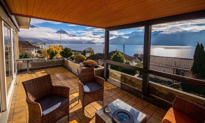 Weggis Apartment | Beautiful apartment directly on the lake /Lake Lucerne /Lake Lucerne