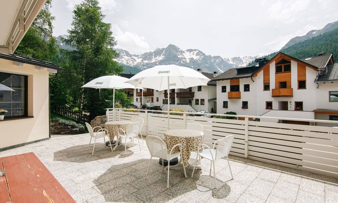 Solda Apartment | Beautiful apartment for 5 people with WIFI, TV, terrace, pets allowed, panoramic view and parking