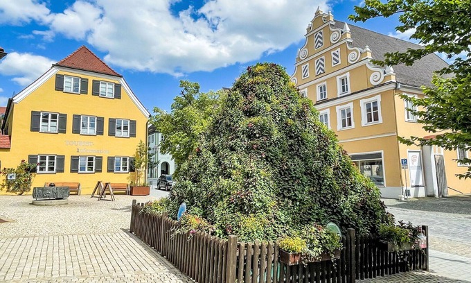 Wemding House | Beautiful apartment in villa for 4 guests with A/C, WIFI, TV, terrace and pets allowed