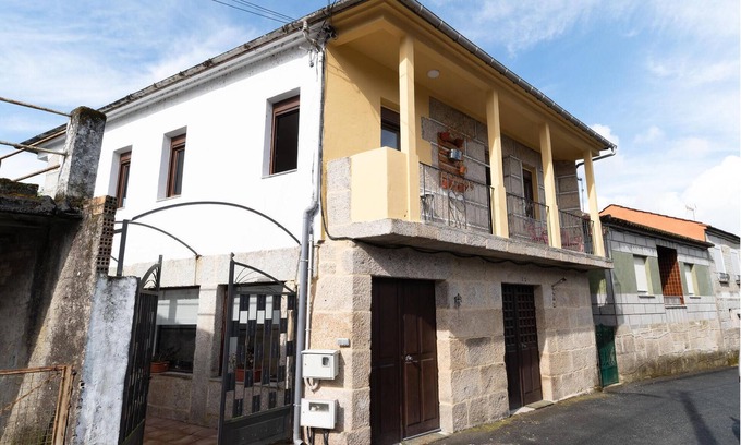 Arnoia Apartment | Beautiful apartment in A Arnoia