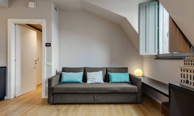 Milan Apartment | Beautiful apartment in Chinatown and Sempione by Easylife