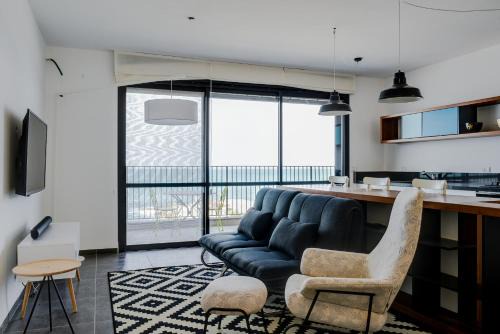 Haifa Apartment | Beautiful Apartment on The First Line of The Sea