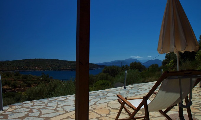 Evgiros Apartment | Beautiful apartment with seaview, 500 metres from the beach, Lefkada island