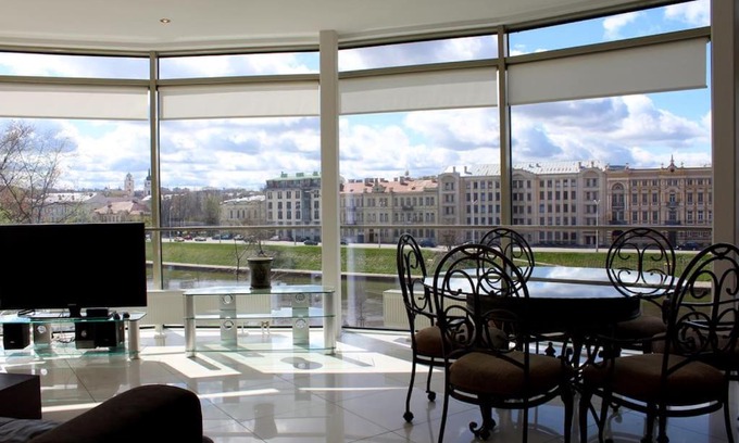 Snipiskes Apartment | Beautiful Apartment With Panoramic River View