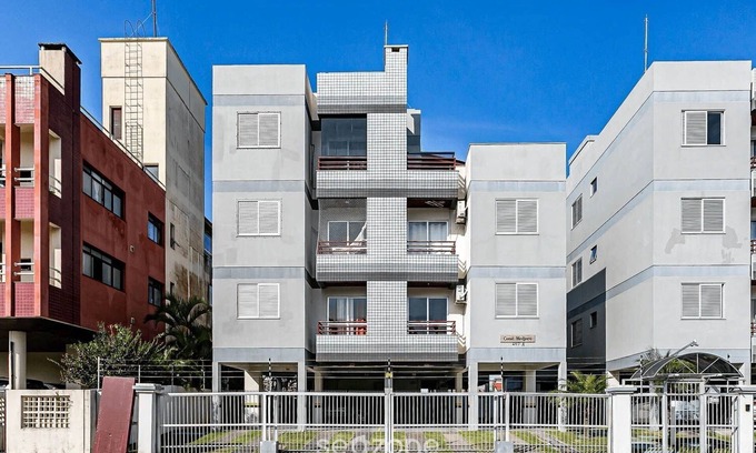 Ingleses Centro Apartment | Beautiful apt 600m From Ingleses Beach Cnu202