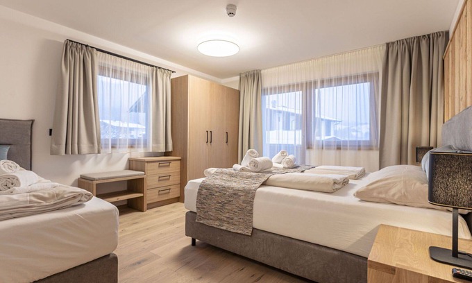 Reith bei Kitzbuehel Apartment | Beautiful apartment for 5 people with WIFI, hot tub, TV, balcony, pets allowed and parking