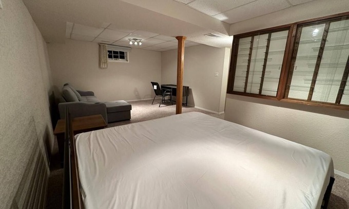 Lethbridge House | Beautiful basement hall suite for stay