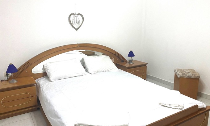 Paralia Ofryniou Condo | Beautiful Beach Appartment Vicky, 2 min Fussweg Strand