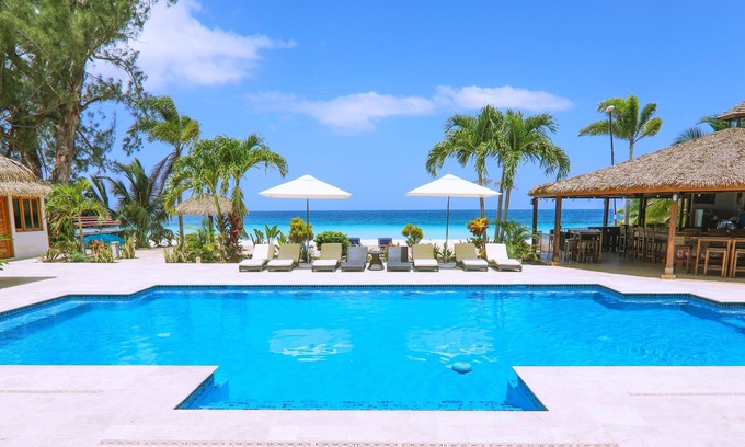 Negril Villa | Beautiful Beachfront Villa With Private Pool and Bar Fully Staffed