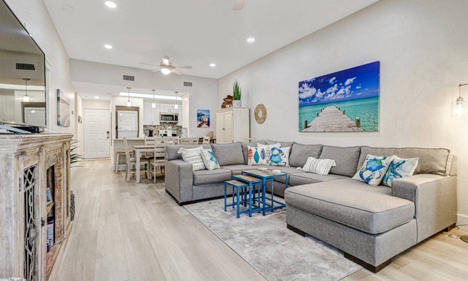 Bonita Bay Condo | Beautiful Bonita Bay Condo! Beach Shuttle, Pool, Kayaks, Tennis & Over $100 of Free Daily Activities