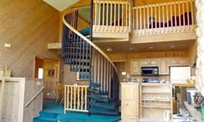 Lake Shore Resort | Beautiful cabin on Gull Lake with access to resort's indoor pool and hot tub