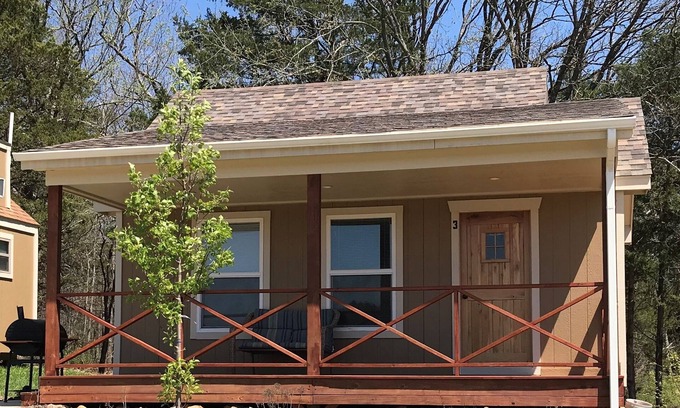 Waynesville Cabin | Beautiful Cabin sleeps 2-5