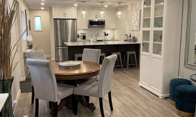 Saanich East House | Beautiful Cedar Hill one bedroom, close to UVic