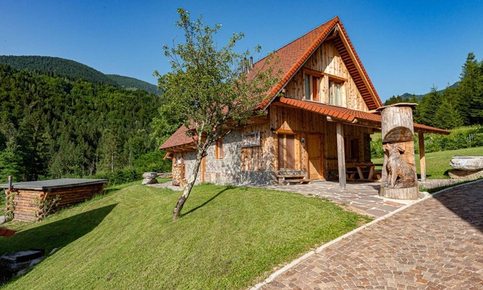 Comeglians Ski Chalet | Beautiful chalet in Comeglians with private terrace