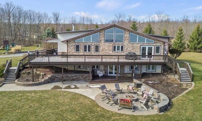 Dansville Ski Chalet | Beautiful Chalet with VIEWS/Pool/Hot tub/Pond!