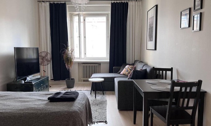 Keskinen District Apartment | Beautiful city apartment at Kallio