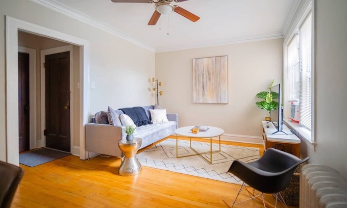 Ravenswood House | ✨|Beautiful|Comfy|1br|✨LincolnSq.|Near Wrigley| ✨