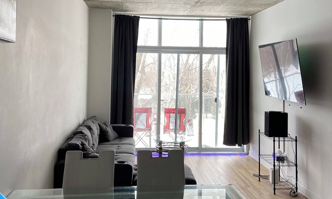 Bout-de-l'Ile House | Beautiful Condo East Montreal
