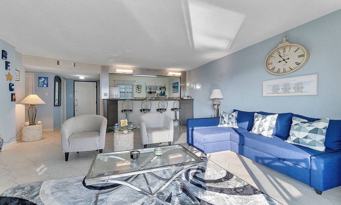 Williams Town Condo | Beautiful Condo on the Beach in Freeport!