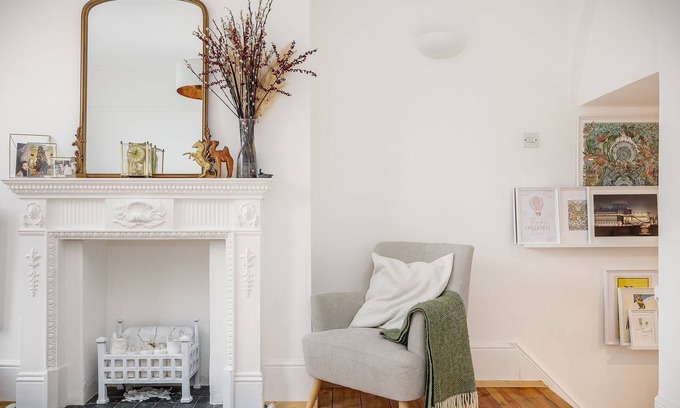 Ladywell Apartment | Beautiful cosy flat overlooking Hilly Fields park in Brockley & near to stations