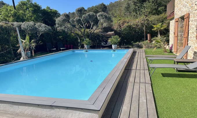 Roquevaire Apartment | Beautiful Cottage in the middle of the Garrigue