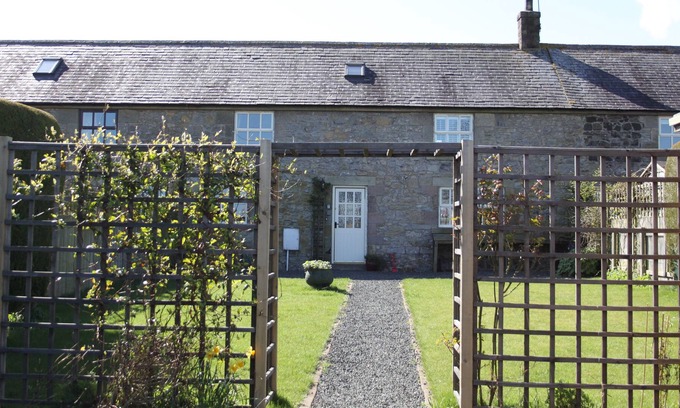 South Charlton Cottage | Beautiful cottage near Newton by the Sea and Alnwick.