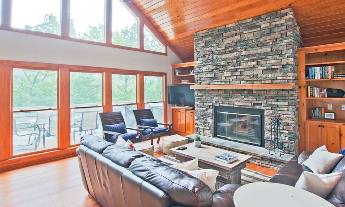 Big Canoe House | Beautiful "Cozy Mountain" Views! 3BR/2BA Great for Families! Flat driveway!