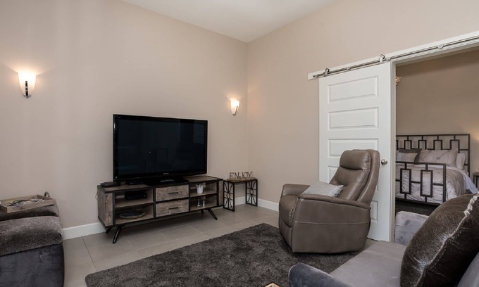 Bentonville Condo | Beautiful Downtown Bentonville Condo! Walk to the Square and Ride the Trails!