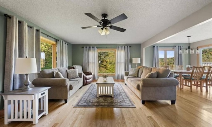 La Farge House | Beautiful driftless area home next to snowmobile trail!