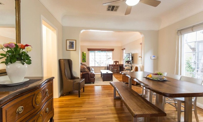 Norma Triangle Apartment | Beautiful Duplex In West Hollywood!