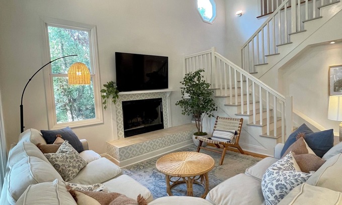 South Carolina Lowcountry House | Beautiful Edisto Beach Getaway — “Steel Palmetto”