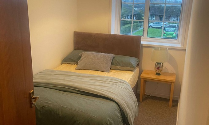 Kidderminster House | Beautiful entire Family home, sleeps 6/7 guests, child friendly location
