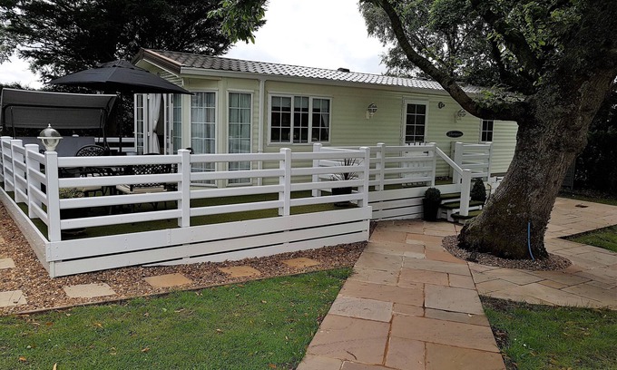 Llanddeiniolen House | Beautiful, family friendly mobile home located in the heart of Snowdonia