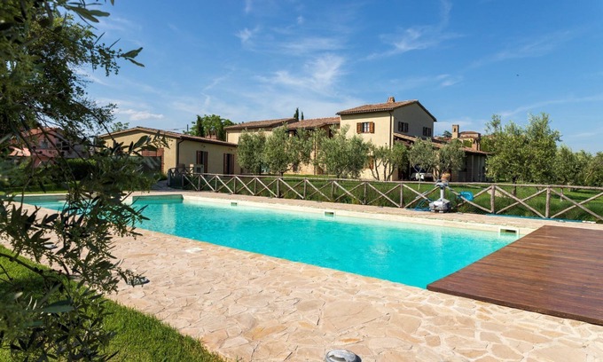 Avigliano Umbrio Villa | BEAUTIFUL FAMILY VILLA WITH A/C, LARGE HEATED POOL AND STUNNING VIEWS